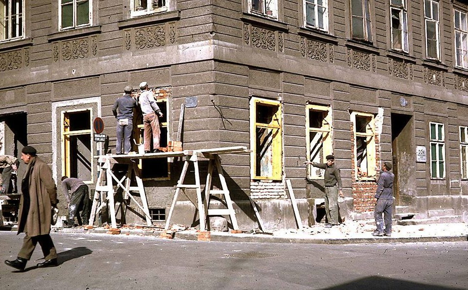 Tkalčićeva ulica kbr. 19, na uglu s Krvavim mostom, 1967. godine